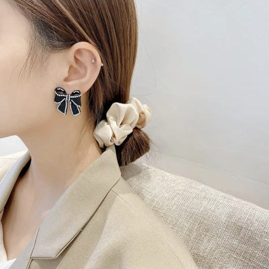Black Charm Bow Stud