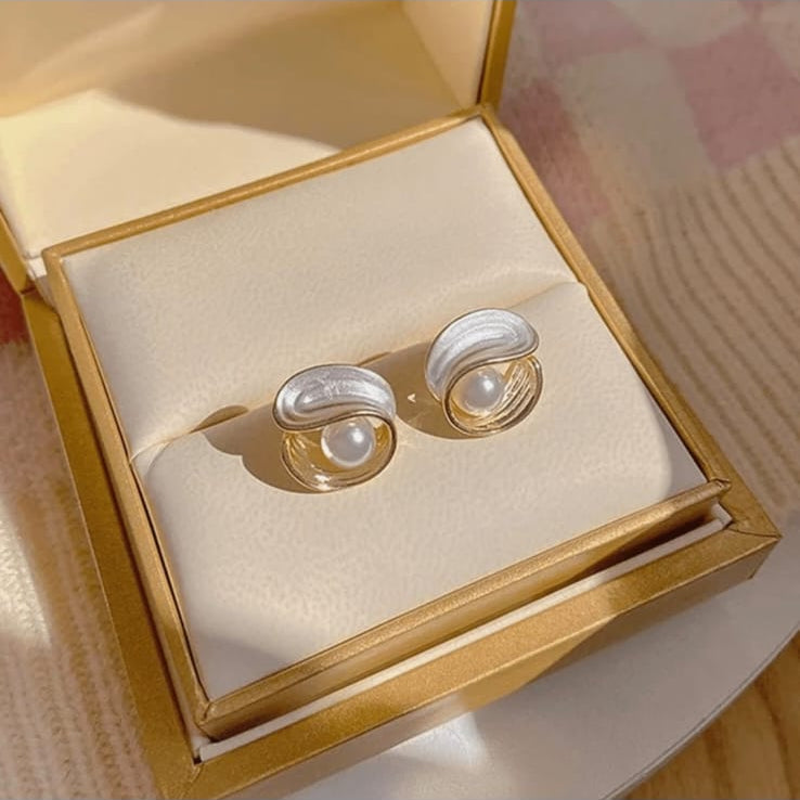 Twist Halo Stud