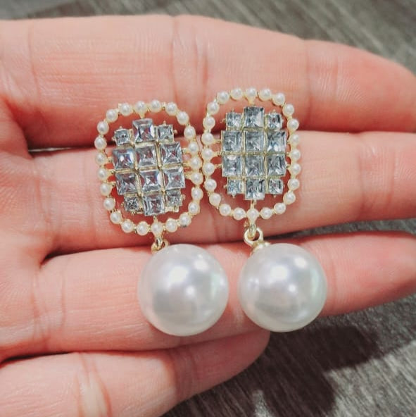Glimmer Grid Earring