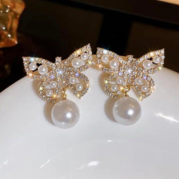 Starlit Pearl Butterfly stud