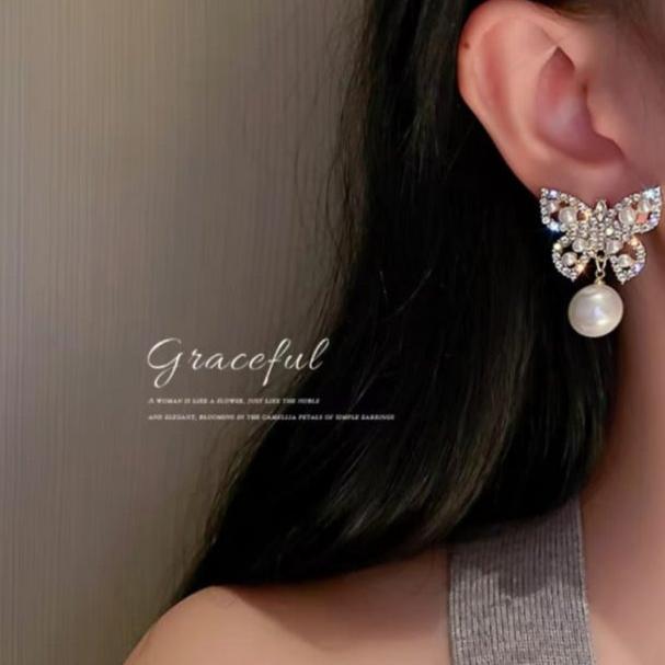 Starlit Pearl Butterfly stud