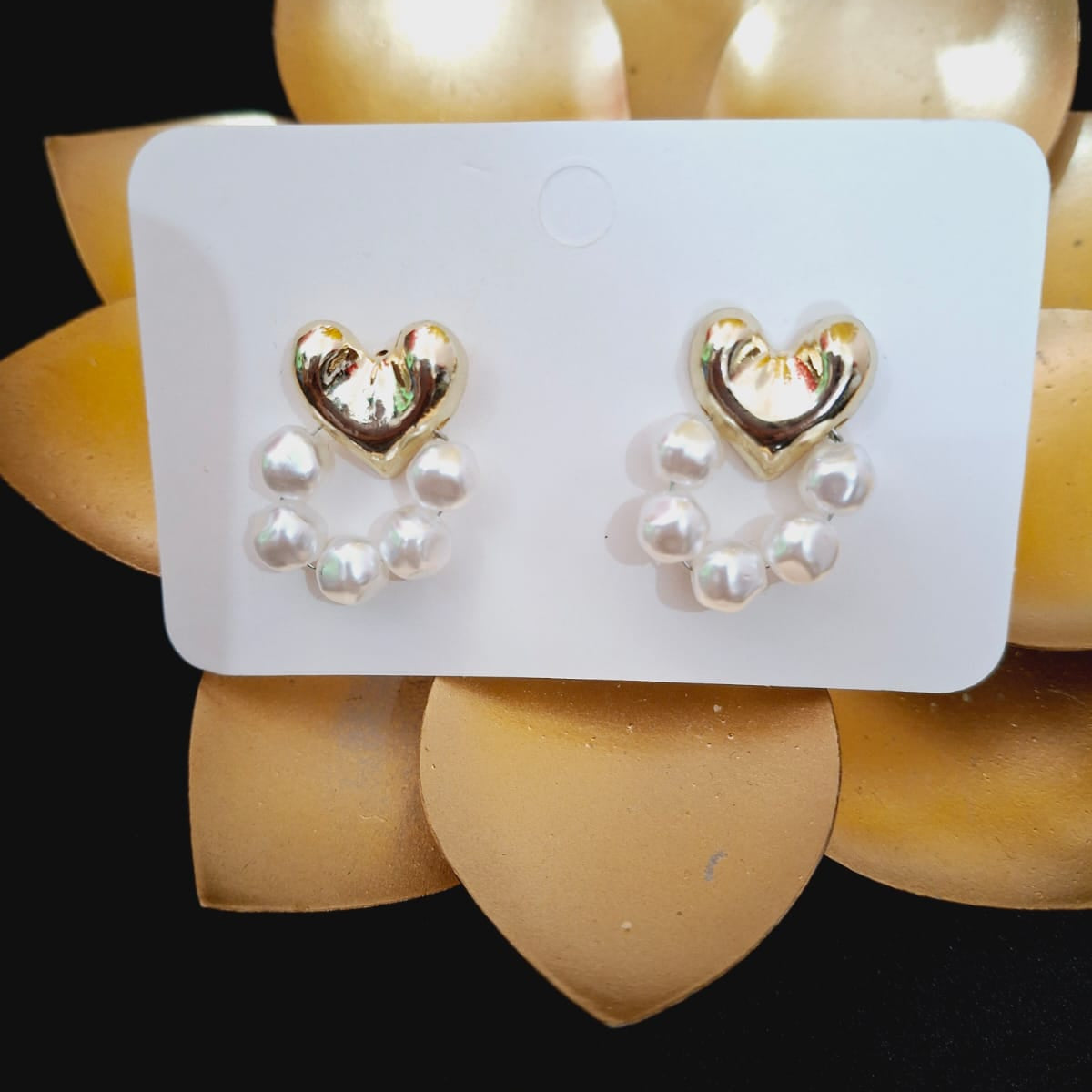 love pearl stud Earring