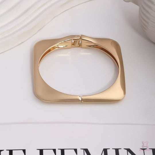 Aurum Edge Bracelet