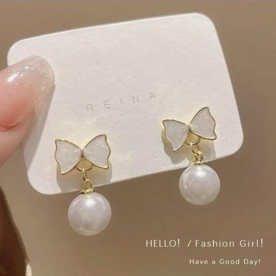Korean Pearl Glittering Earring