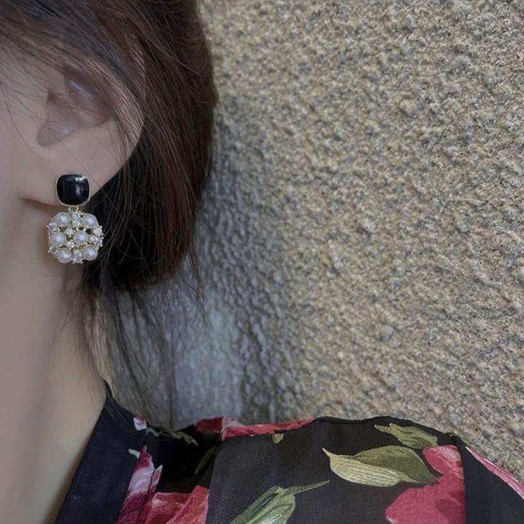 Square Faux Pearl Zircon Stud Earring