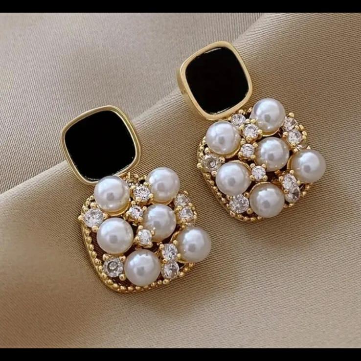 Square Faux Pearl Zircon Stud Earring
