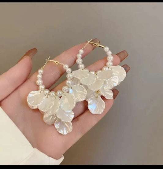 Shell Bloom Hoop