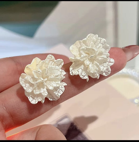 Petal Textura Stud