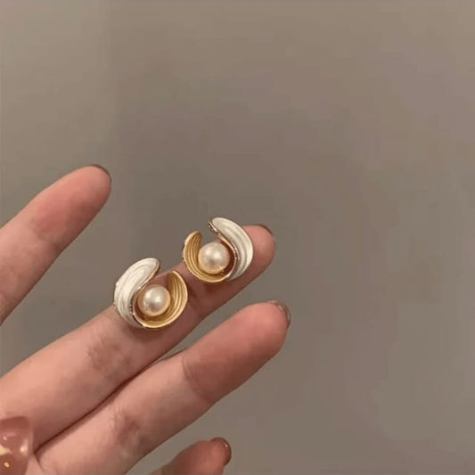 Twist Halo Stud