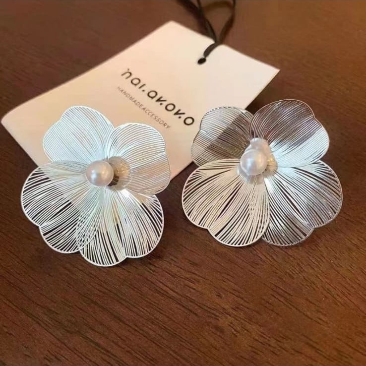 FloraL Laser Cut Studs