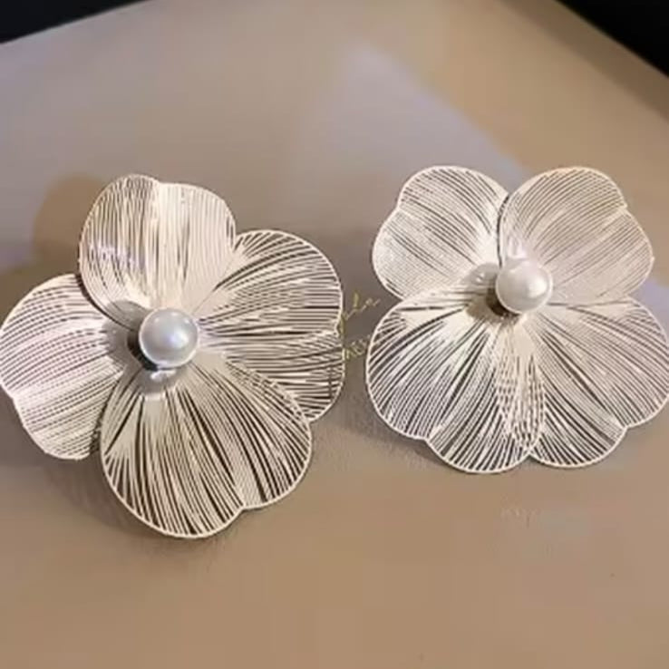 FloraL Laser Cut Studs