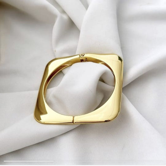 Aurum Edge Bracelet