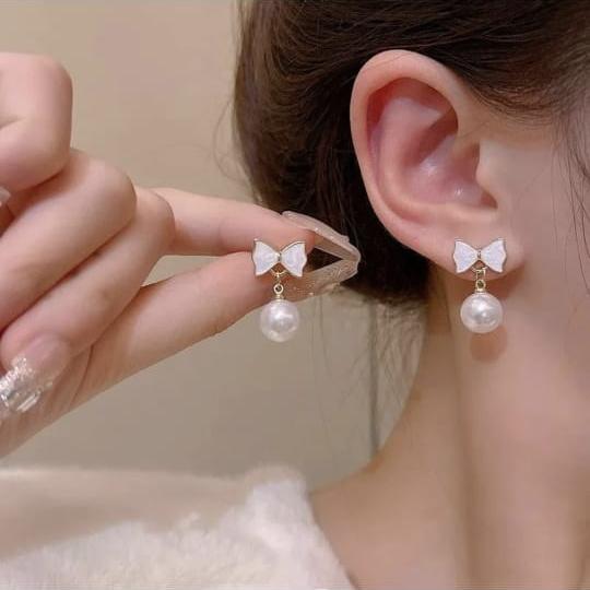 Korean Pearl Glittering Earring