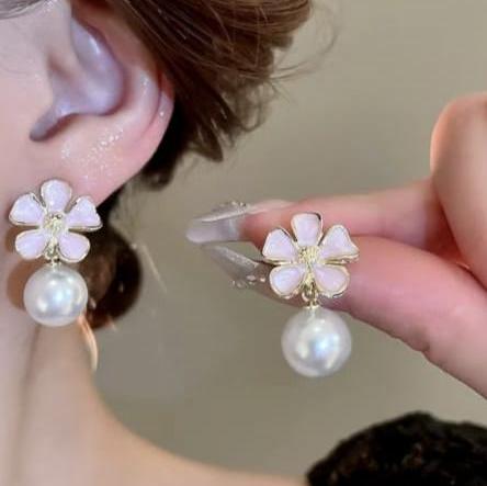 Blossom Pearl Drop Earring