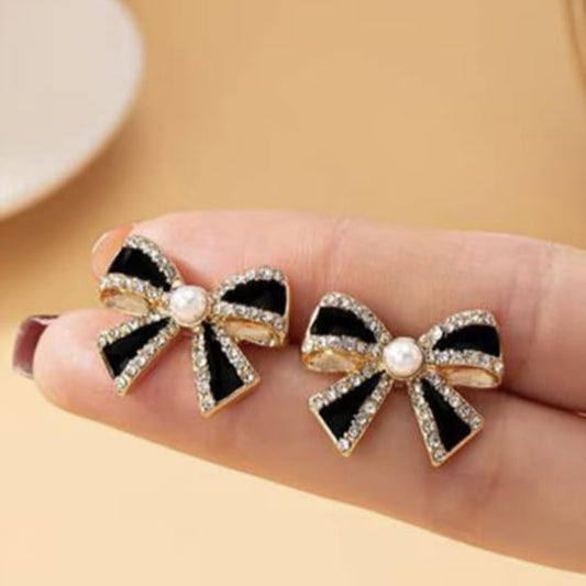 Mystic Bow Stud Earring
